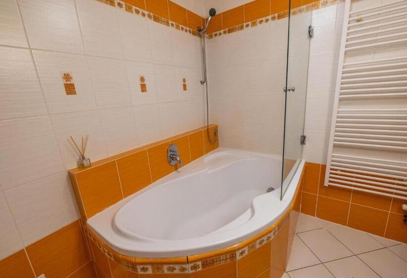 Pension Tibor A Luna