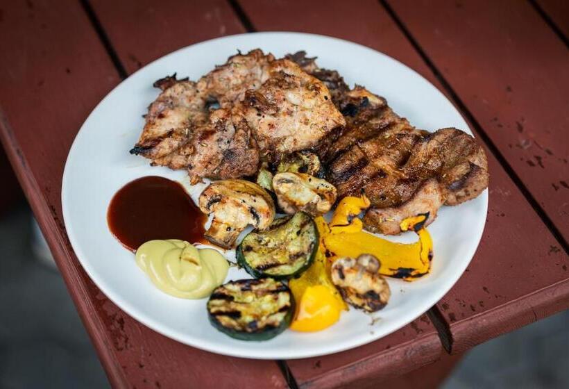 Pension Tibor A Luna