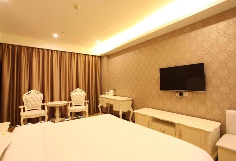 Starway Hotel Lianyungang Suning Plaza