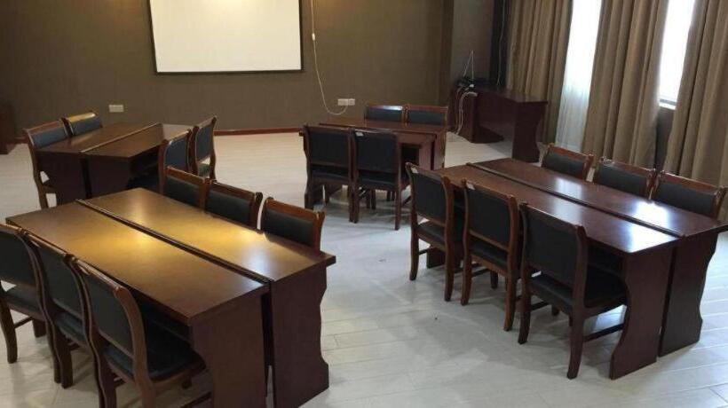 Starway Hotel Lianyungang Suning Plaza