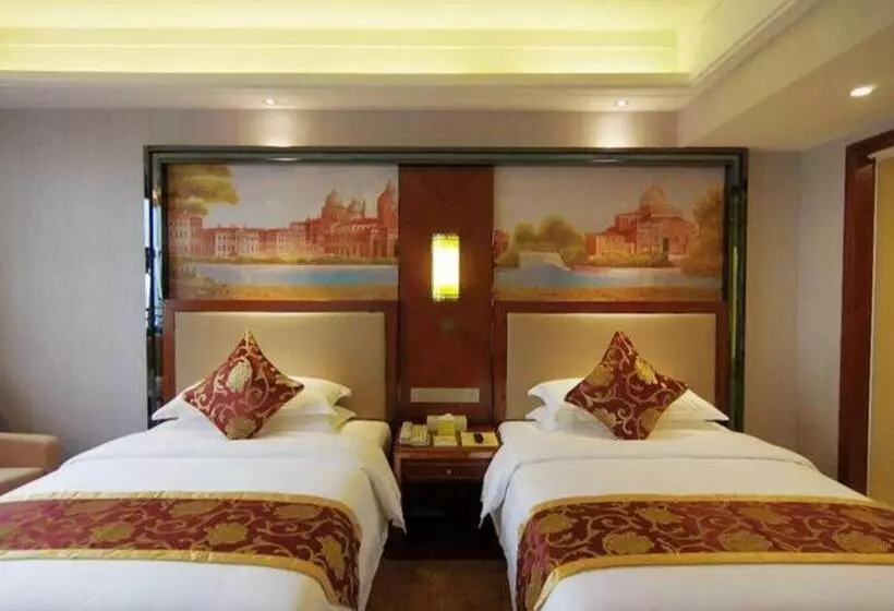 Vienna International Hotel Nanning Railway Station Mingxiu Road Metro Station