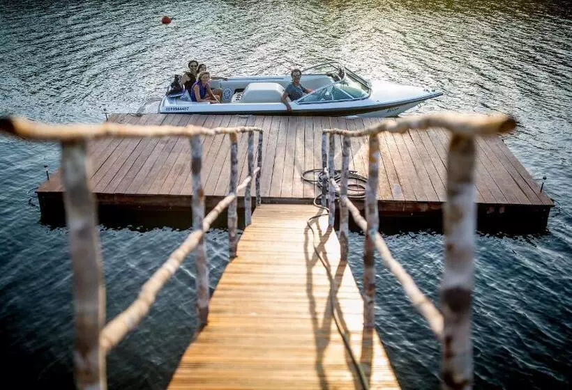 Retkeilymaja Villa Paz   La Villa Group