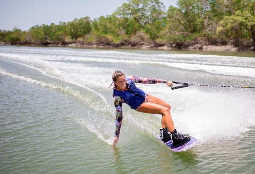 ユースホステル Villa Paz   La Villa Group