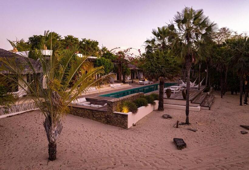 ユースホステル Villa Paz   La Villa Group