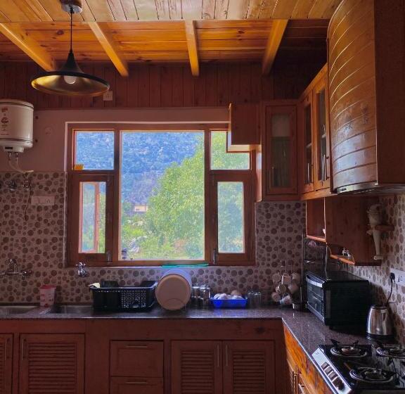 호텔 Aananda Boutique Stays Manali