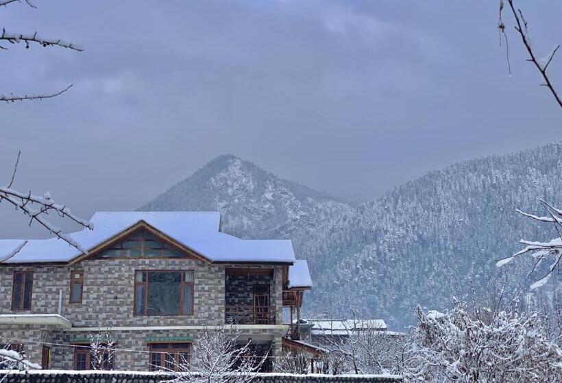 호텔 Aananda Boutique Stays Manali