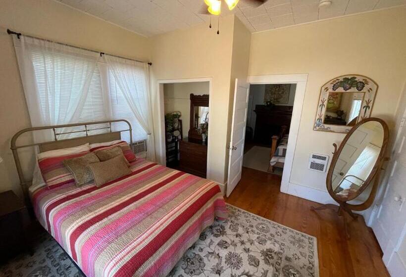 Hotelli Carriage Inn Bandera Suite 2