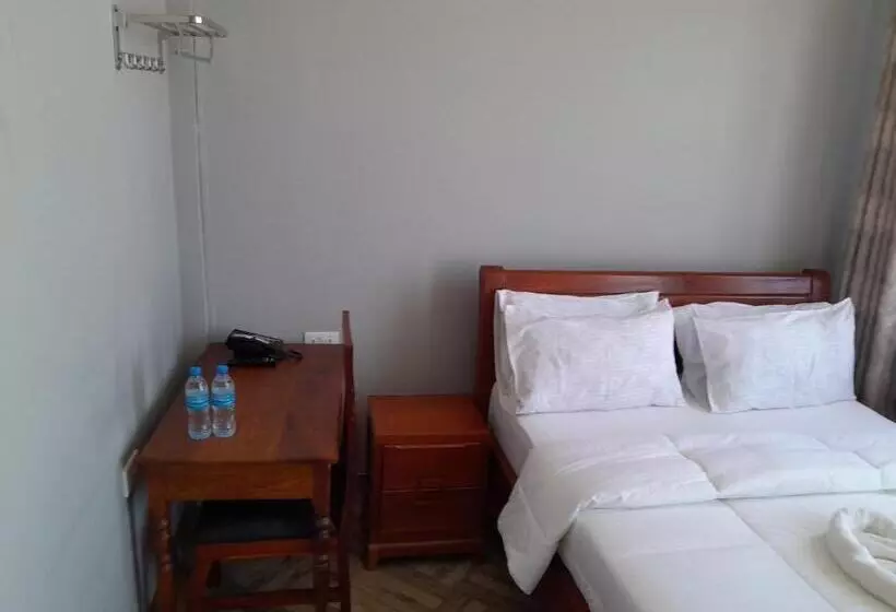 ホテル Mbeya Starinn