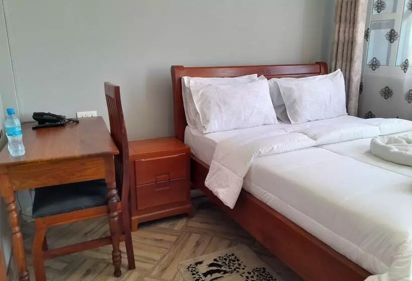ホテル Mbeya Starinn