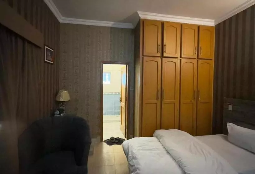 پانسیون Secure Inn