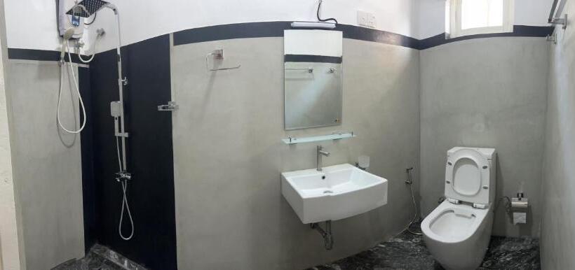 Panzió The Lake Round Guest House