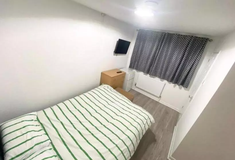 ペンション The Royal Boutique Heathrow Lodge By London