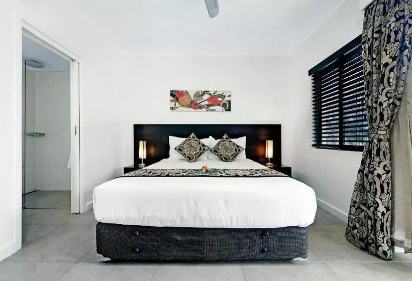 Ultiqa Fiji Palms Beach Resort