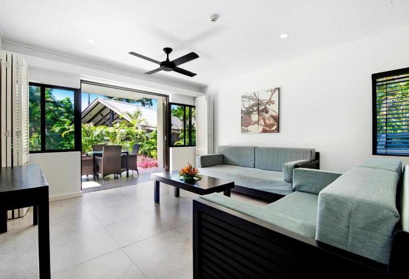 Ultiqa Fiji Palms Beach Resort