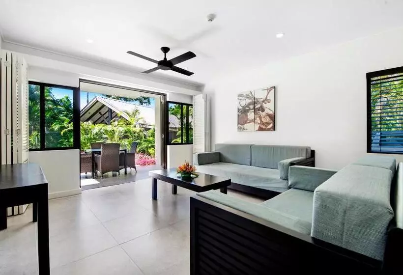 Ultiqa Fiji Palms Beach Resort