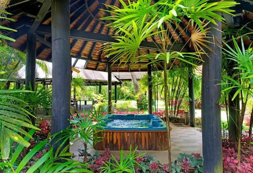 Ultiqa Fiji Palms Beach Resort