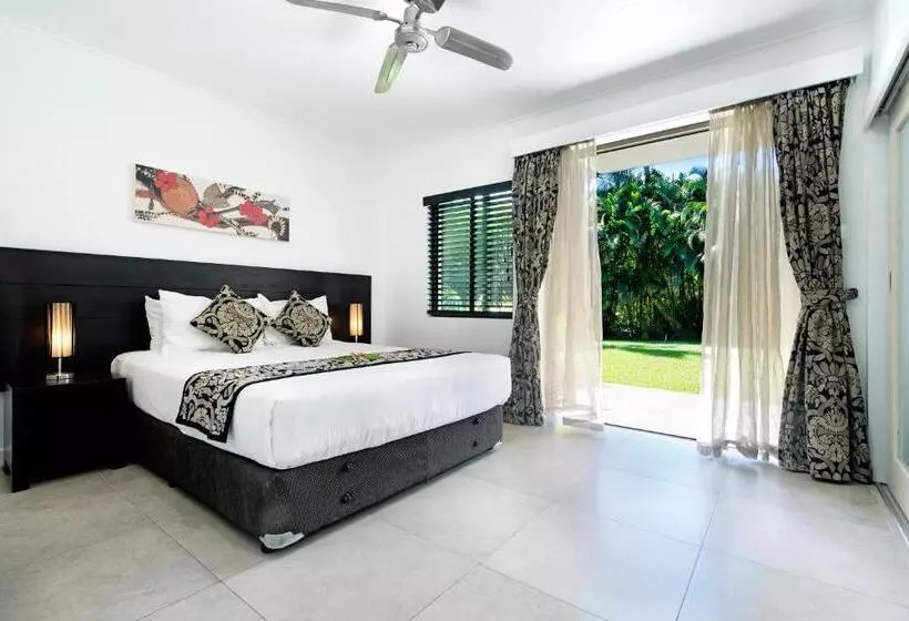 Ultiqa Fiji Palms Beach Resort