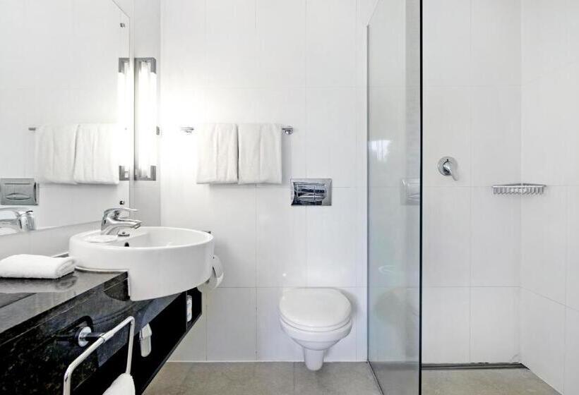 Ultiqa Fiji Palms Beach Resort