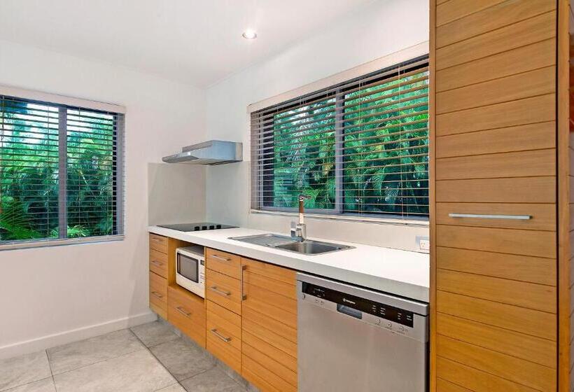 Ultiqa Fiji Palms Beach Resort