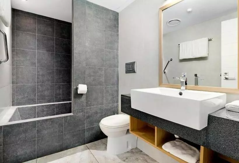 Ultiqa Fiji Palms Beach Resort