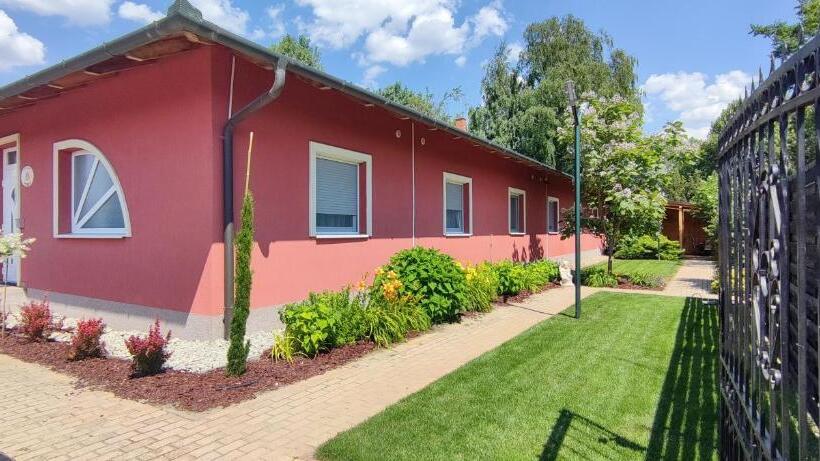 Aamiaismajoitus (B&B) Tavi Panzió