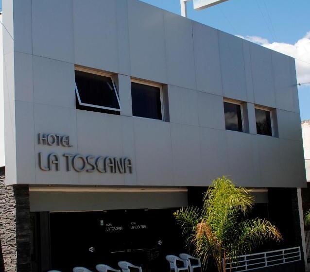 בית מלון כפרי La Toscana