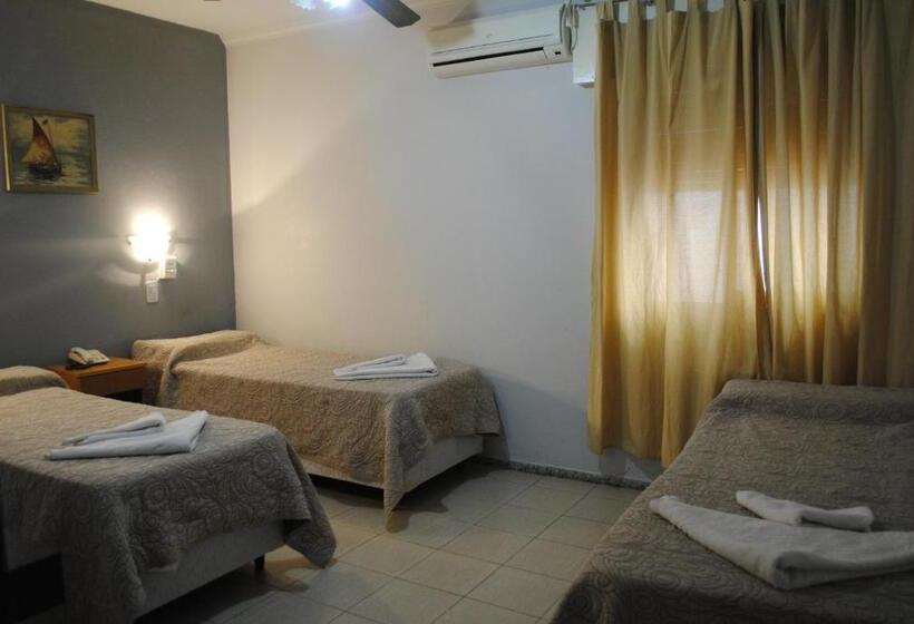 בית מלון כפרי La Toscana