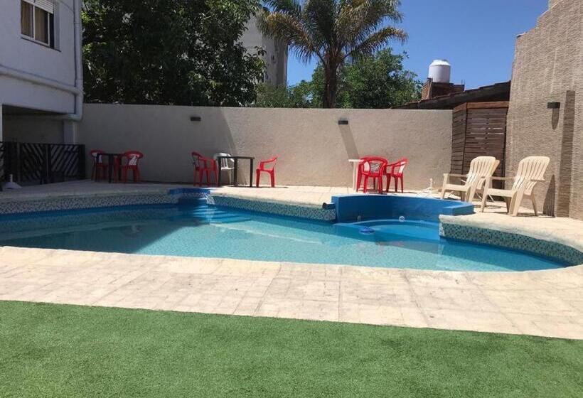 בית מלון כפרי La Toscana