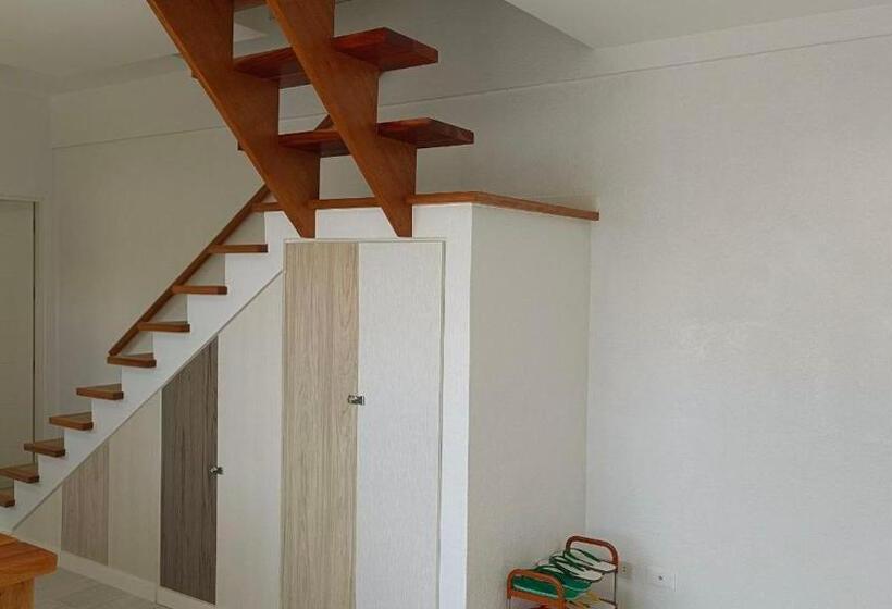 Pensionat 40 Tv Karen House Tagaytay