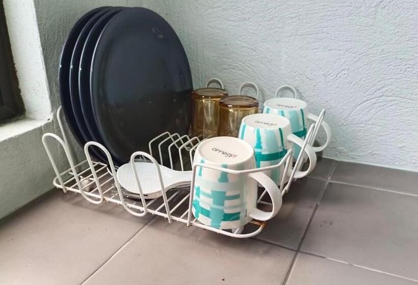 Pensionat 40 Tv Karen House Tagaytay