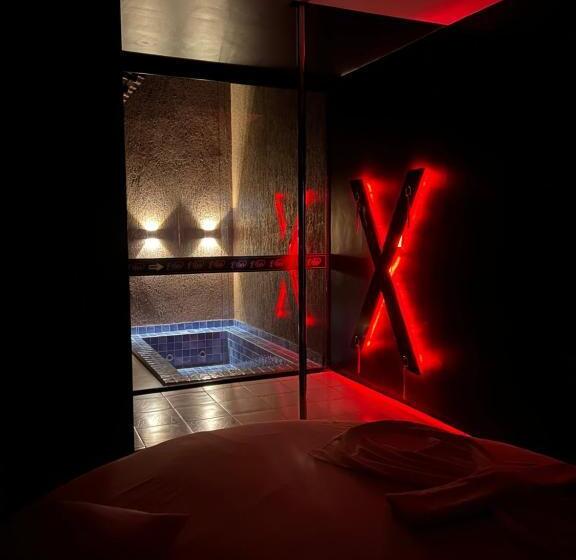 פנסיון Ellus Motel