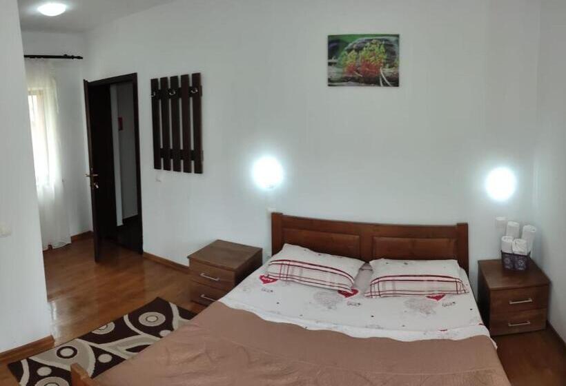 پانسیون Punct Gastronomic Local Camere De Inchiriat