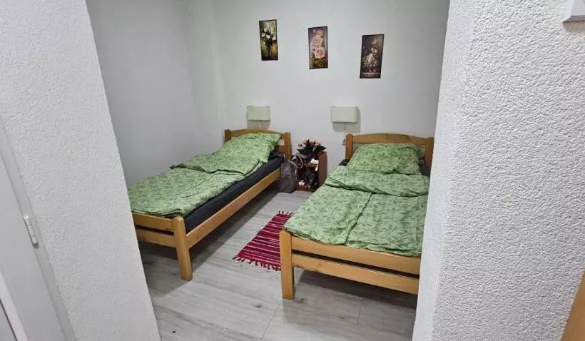 پانسیون Sobe Buba I Laza