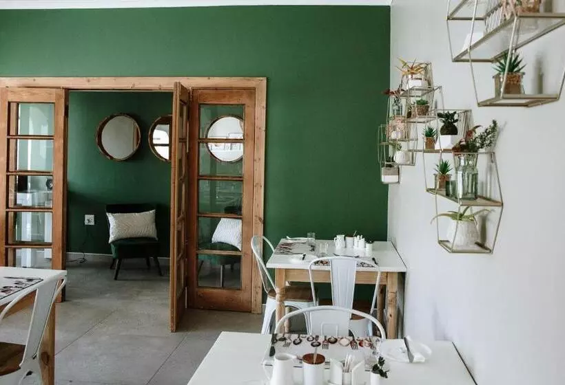 ペンション Terebinte