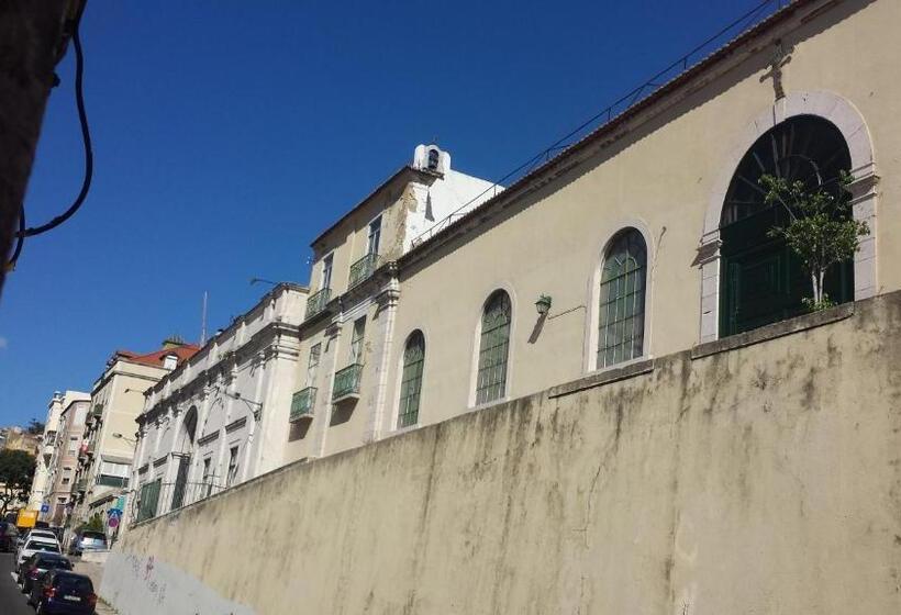 هاستل Asian Everest House