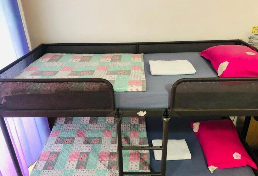 هاستل Asian Everest House