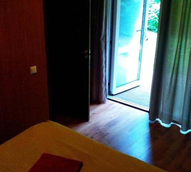 هاستل Atrium Guesthouse