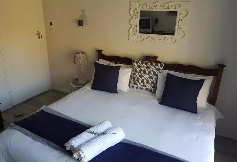 تختخواب و صبحانه Forword's River Lodge