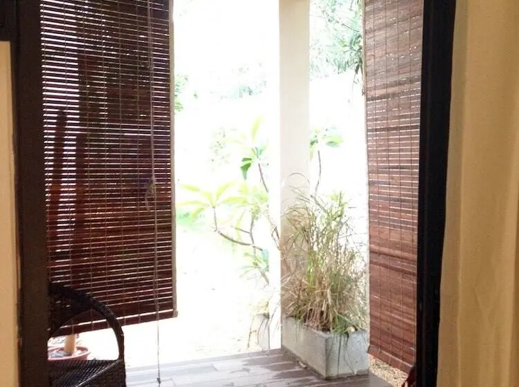 تختخواب و صبحانه Le Gite Du Bonheur Guest House & Car Rental