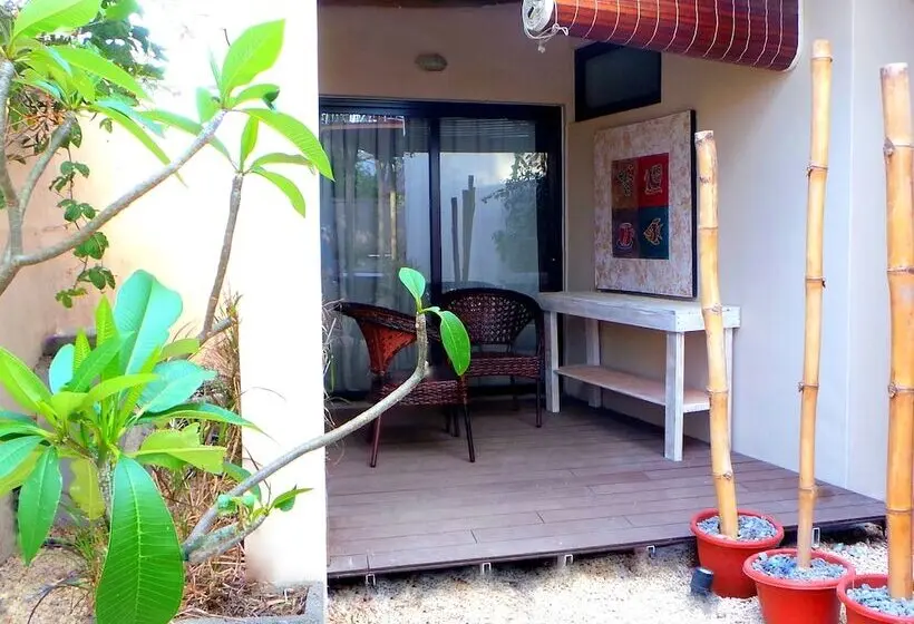 تختخواب و صبحانه Le Gite Du Bonheur Guest House & Car Rental