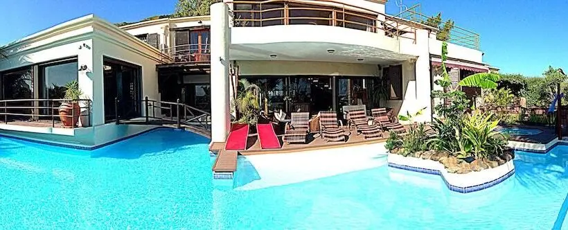 تختخواب و صبحانه Le Gite Du Bonheur Guest House & Car Rental