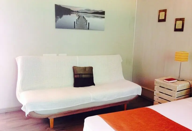 تختخواب و صبحانه Le Gite Du Bonheur Guest House & Car Rental