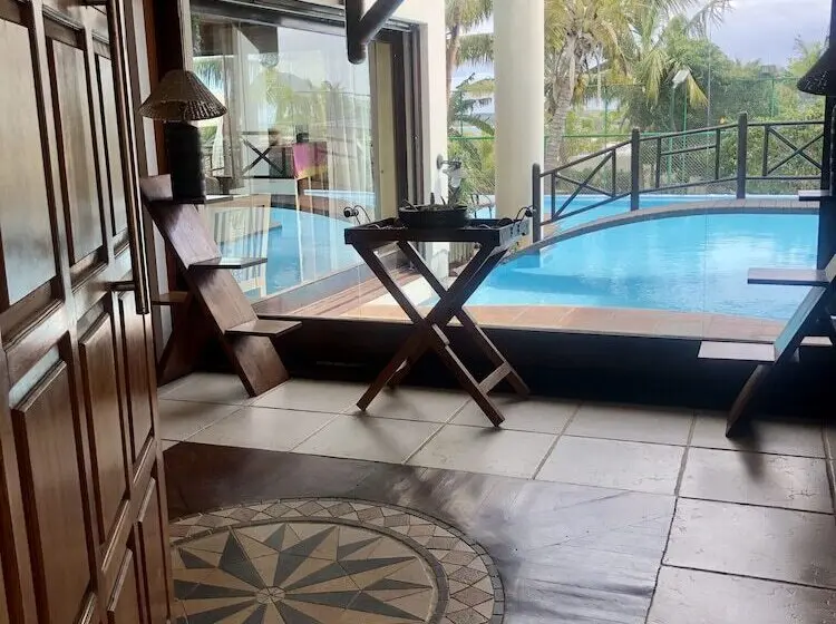 تختخواب و صبحانه Le Gite Du Bonheur Guest House & Car Rental