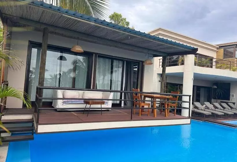 تختخواب و صبحانه Le Gite Du Bonheur Guest House & Car Rental
