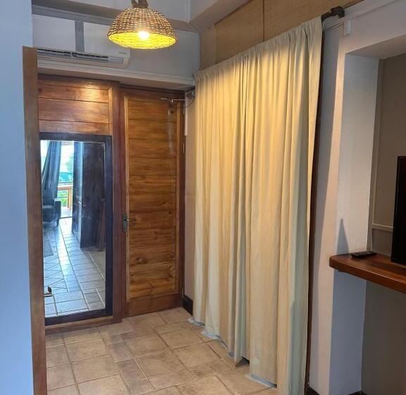 민박 Le Gite Du Bonheur Guest House & Car Rental