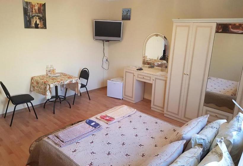 مبيت وإفطار Navigator