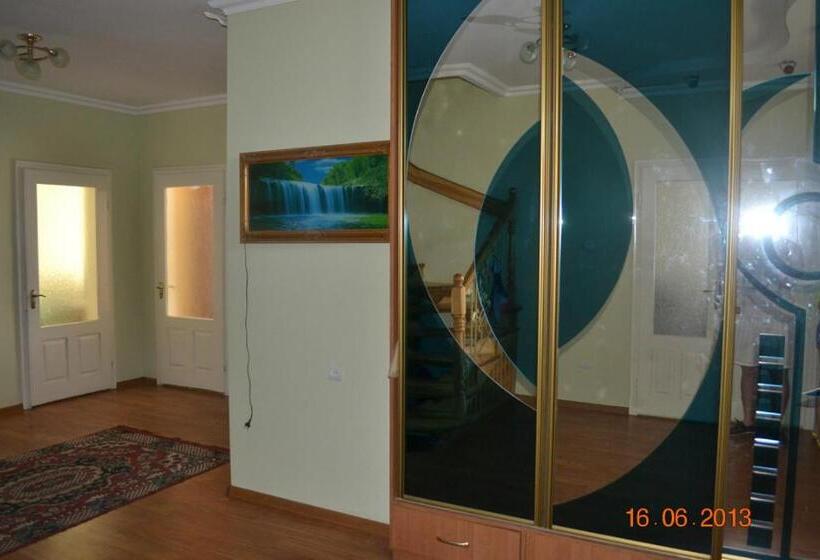 مبيت وإفطار Navigator