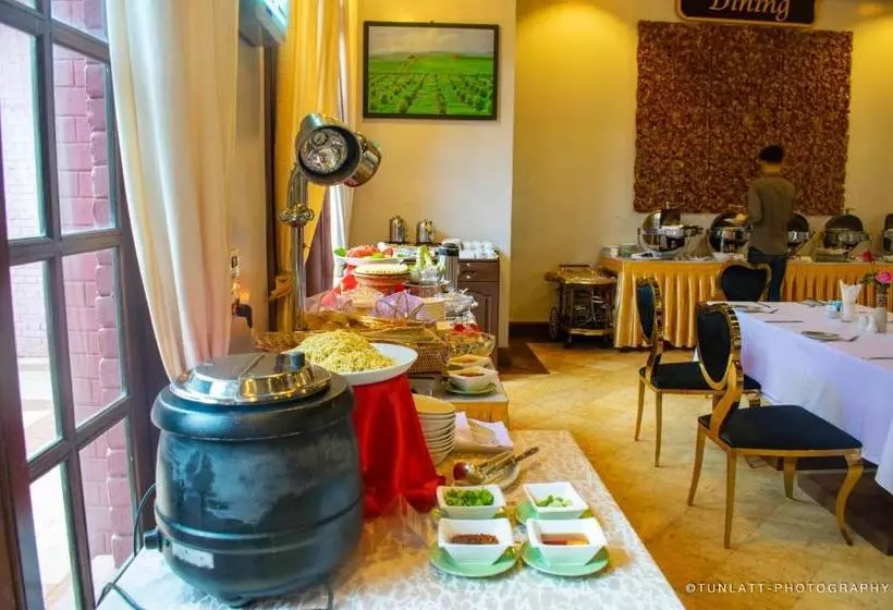 هتل Aureum Palace & Resort