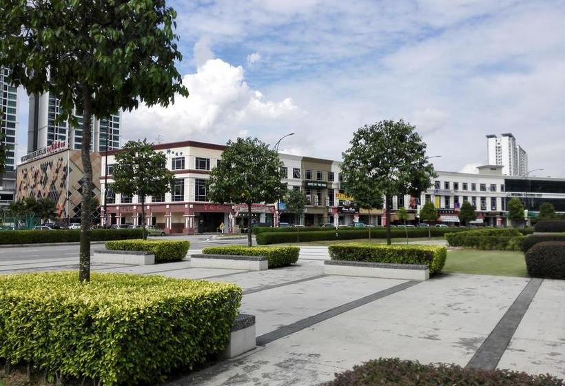 호텔 By The Park Plt