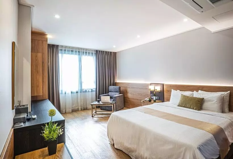 Hotel Embledon